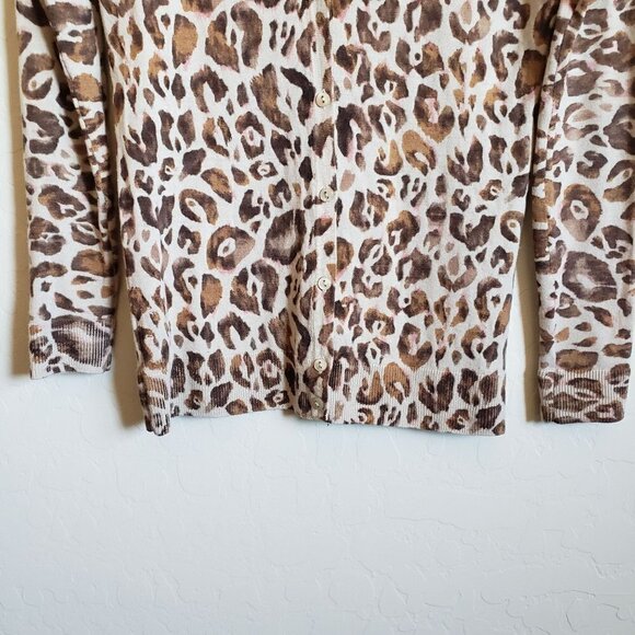 Ann Taylor Leopard Print Cardigan 100% Extra Fine Merino Wool Sweater Size Small - Picture 4 of 9